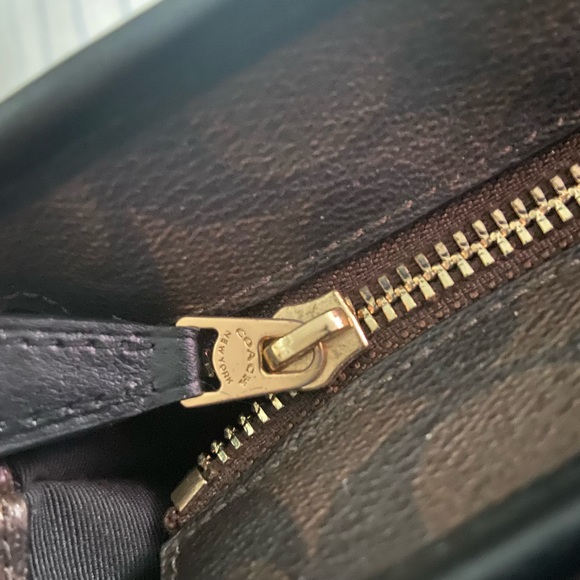 Coach signature Dark brown purse - Picture 7 of 9